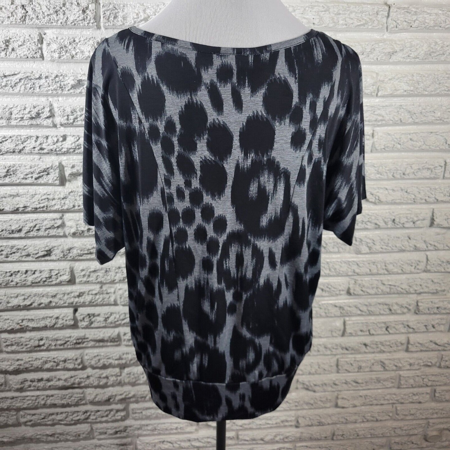 AB Studio Womens Top Extra Large XL Tee Black Gray Watercolor Casual Poly Blend