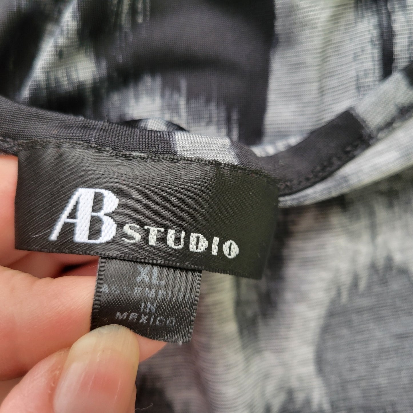 AB Studio Womens Top Extra Large XL Tee Black Gray Watercolor Casual Poly Blend