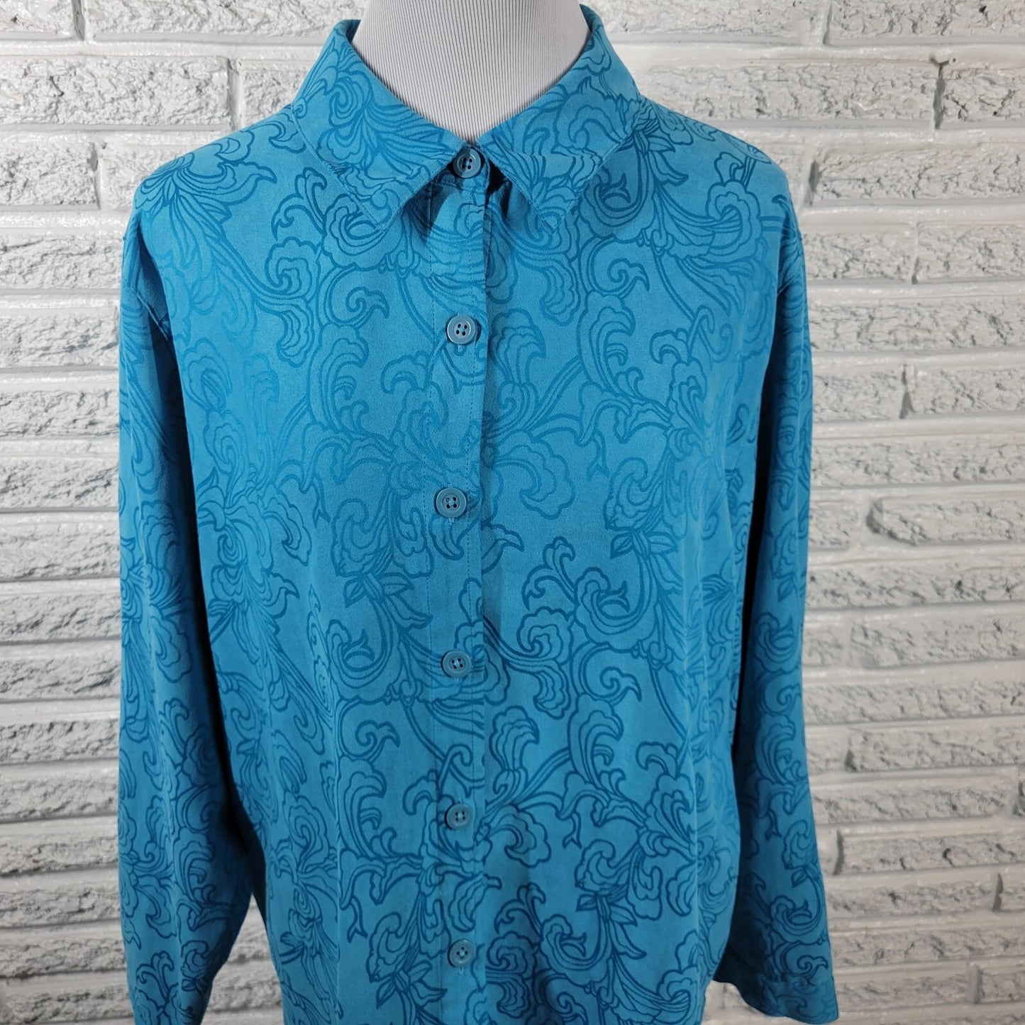 Studio Works Women's XL Blue Geometric Collared Button Up Top Long Sleeve