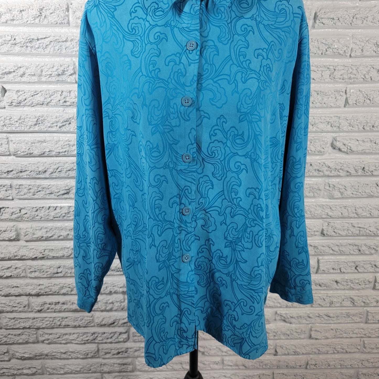 Studio Works Women's XL Blue Geometric Collared Button Up Top Long Sleeve