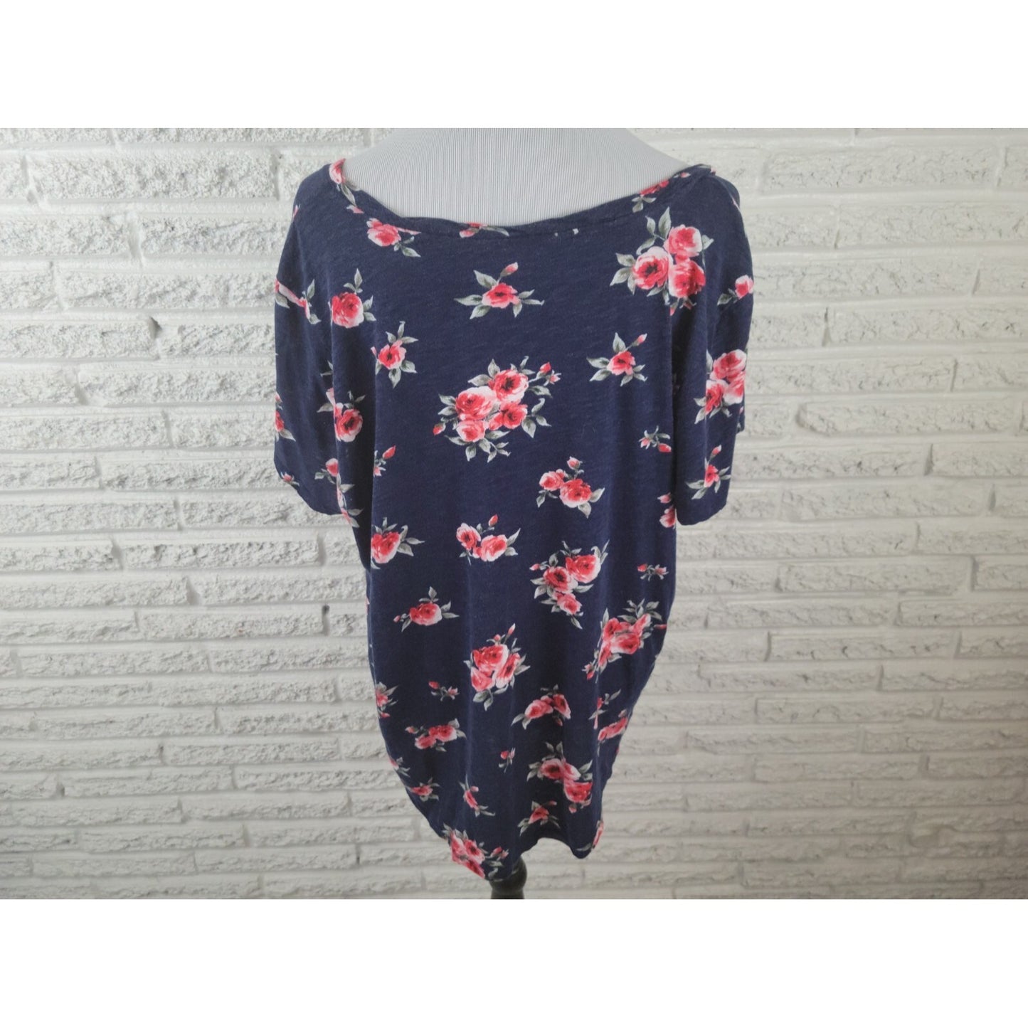 Torrid Womens Shirt 2 2X Plus Tee Cap Sleeve Floral Semi Sheer Asymmetric