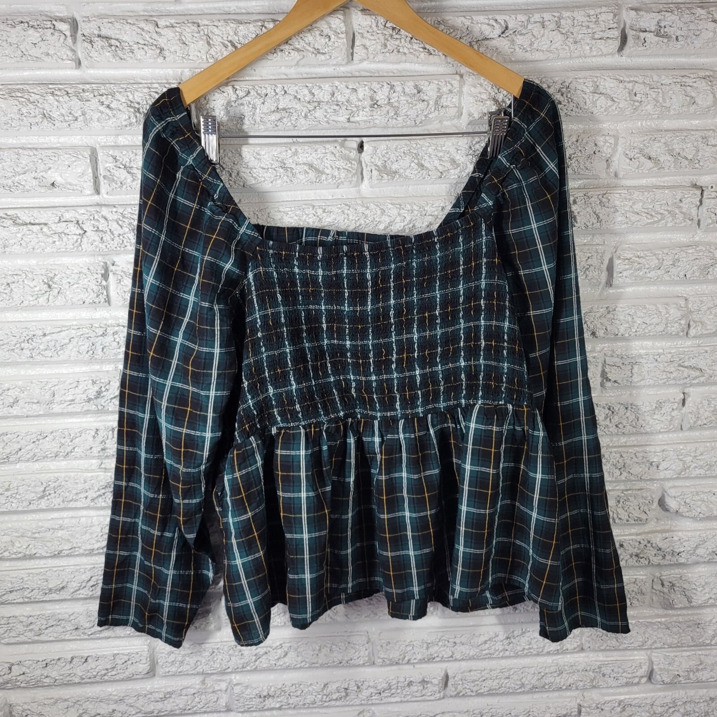 Old Navy Womens Top XXL Plus Baby Top Long Sleeve Green Open Back Lightweight