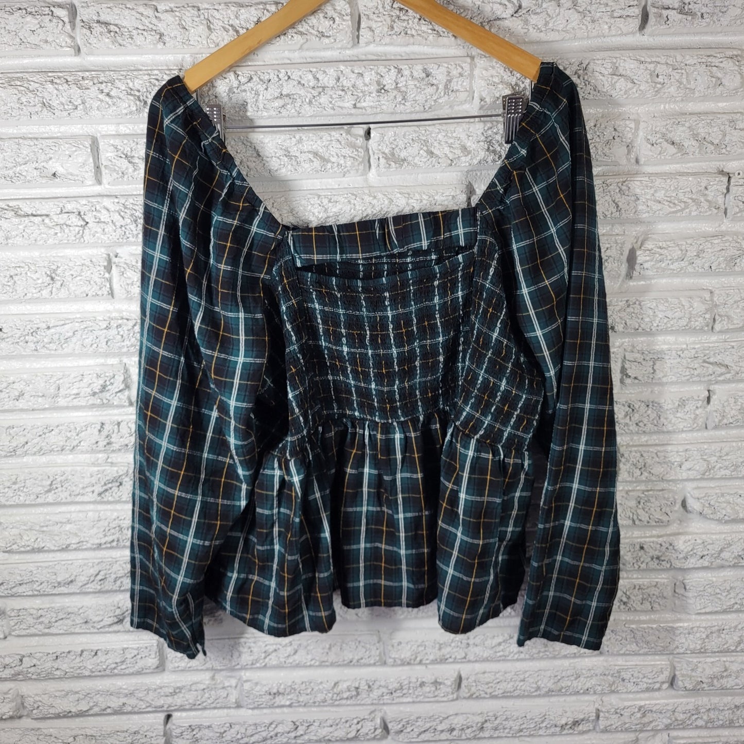 Old Navy Womens Top XXL Plus Baby Top Long Sleeve Green Open Back Lightweight