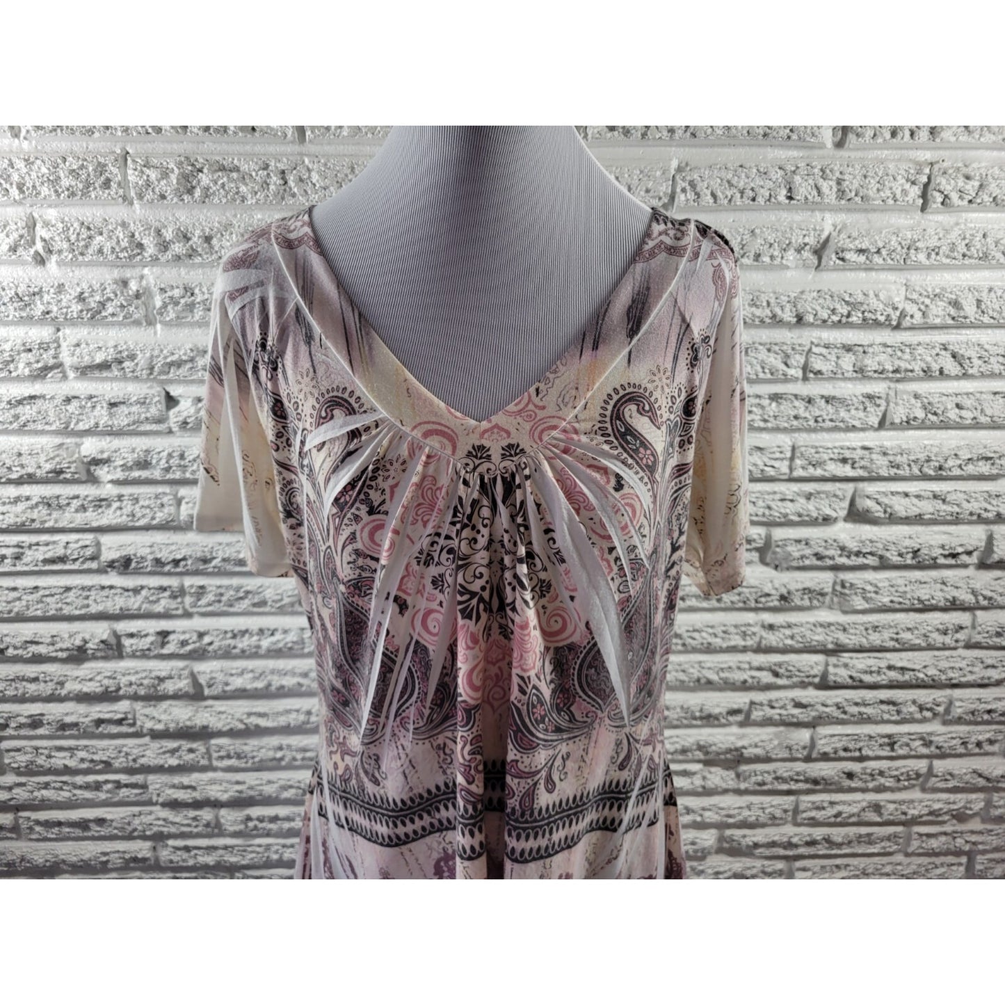 Espresso Women Top Extra Large XL Asymmetric Purple Paisley Shark Bite Laser Cut