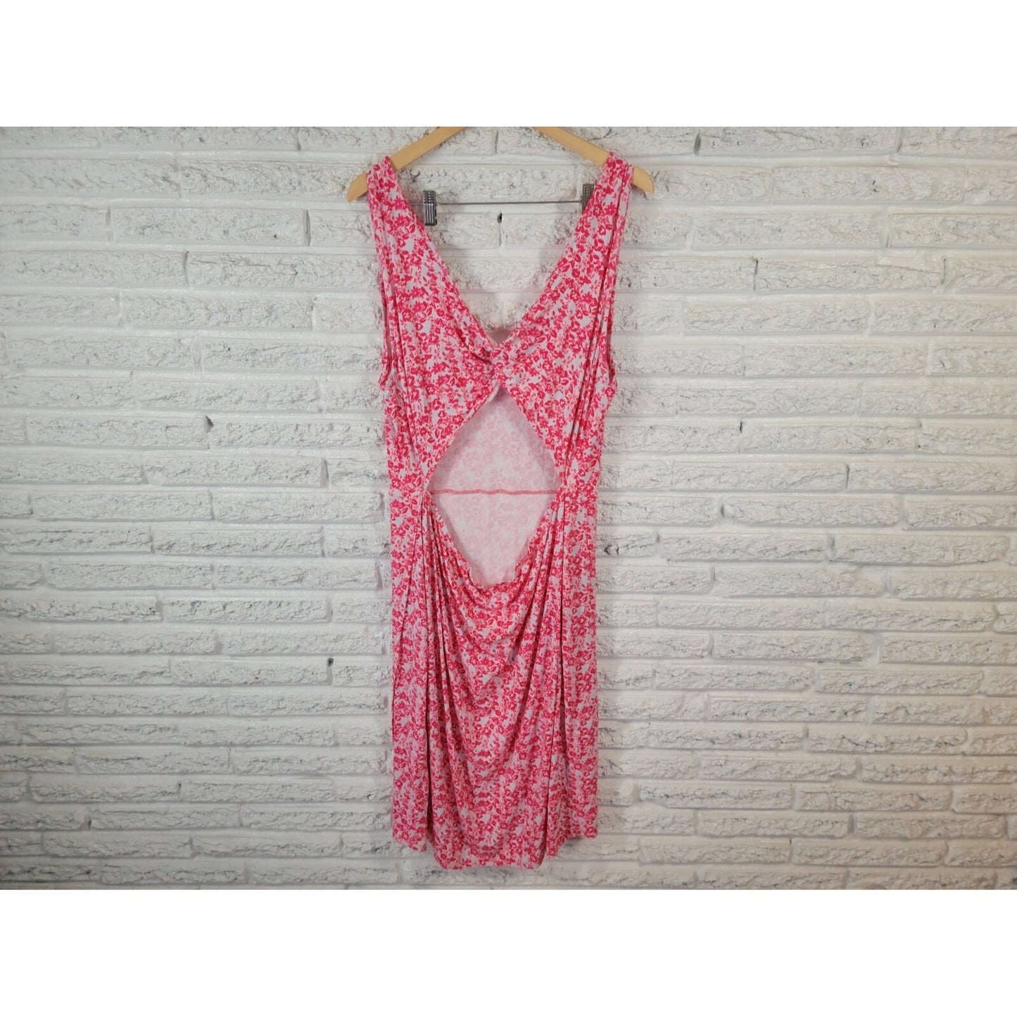 BCBG Paris Womens Dress XXL Plus Tank Wrap Pink Floral Sleeveless Open Back