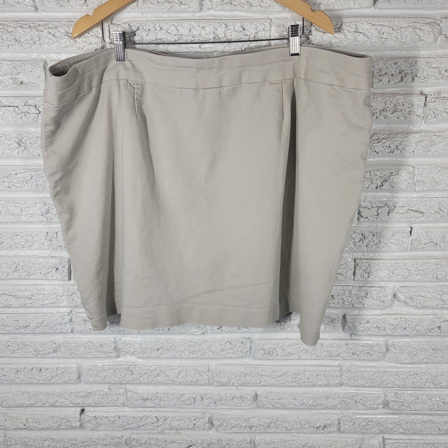 Croft Barrow Womens Skort 24W Plus Skirt Shorts Beige Pull On Pockets Comfy
