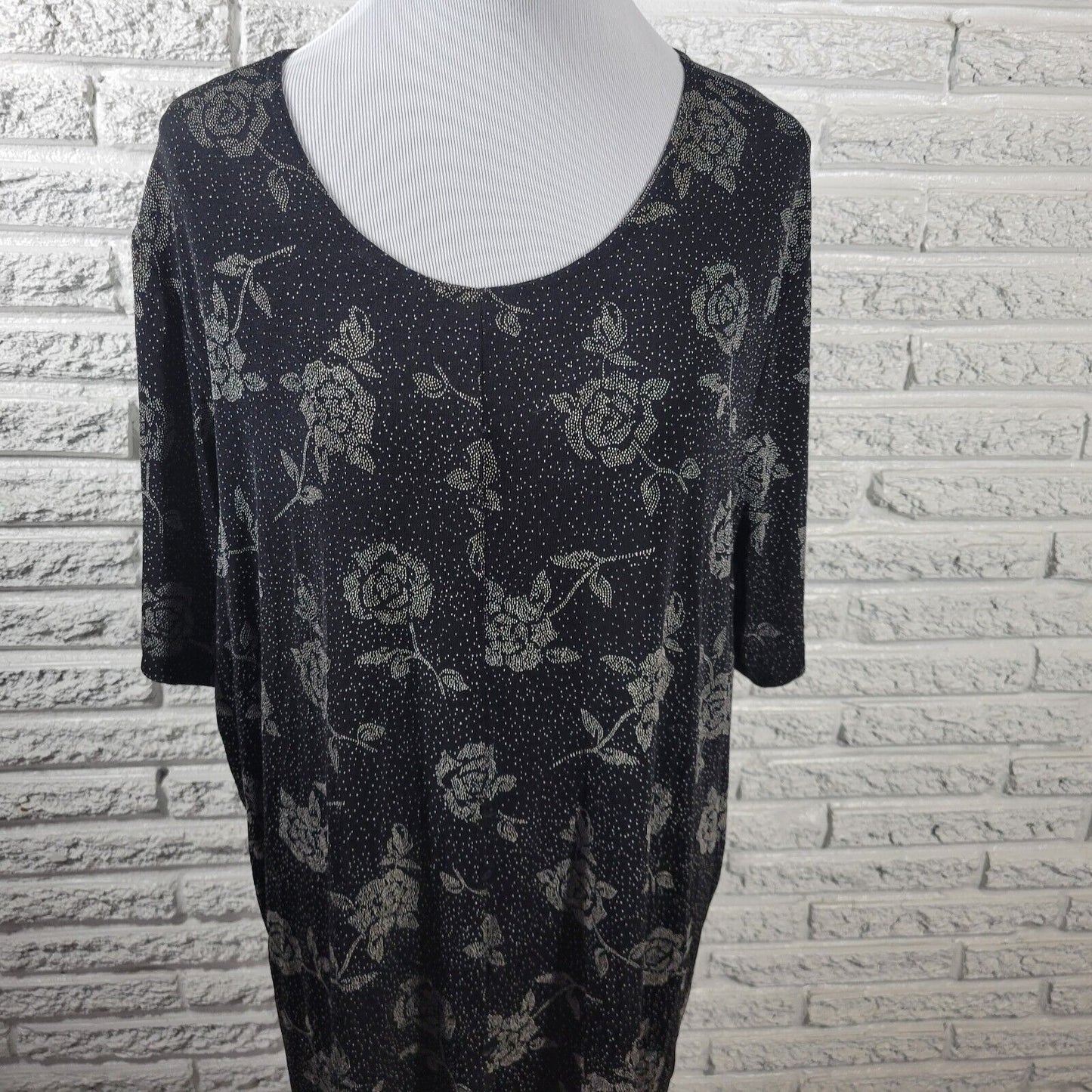 Fashion Bug Women Top 2X Short Sleeve Black Floral Lightweight Party Career Knit