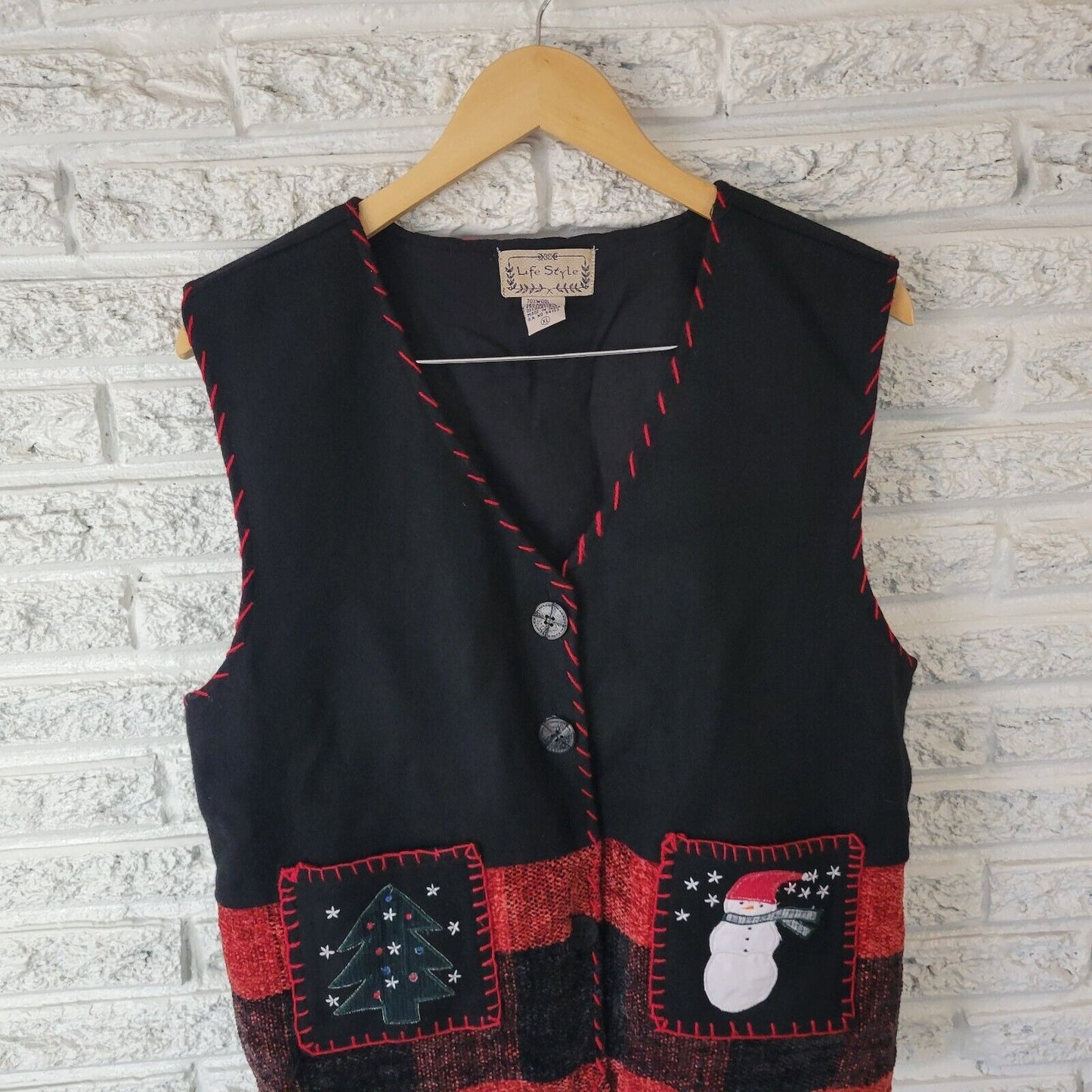 Christmas Life Style Womens Vest XL Black Red Wool Cotton Embroidered Snowman