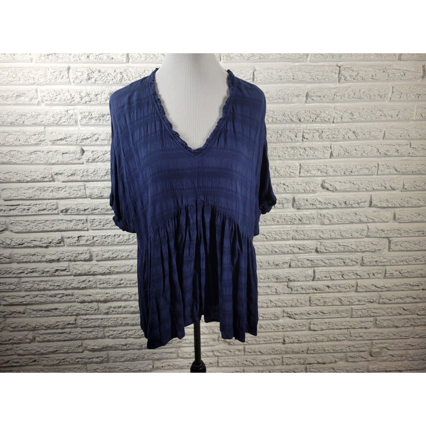 Time Tru Womens Top XXL 20 Plus Short Sleeve Blue Pleated Lightweight Rayon