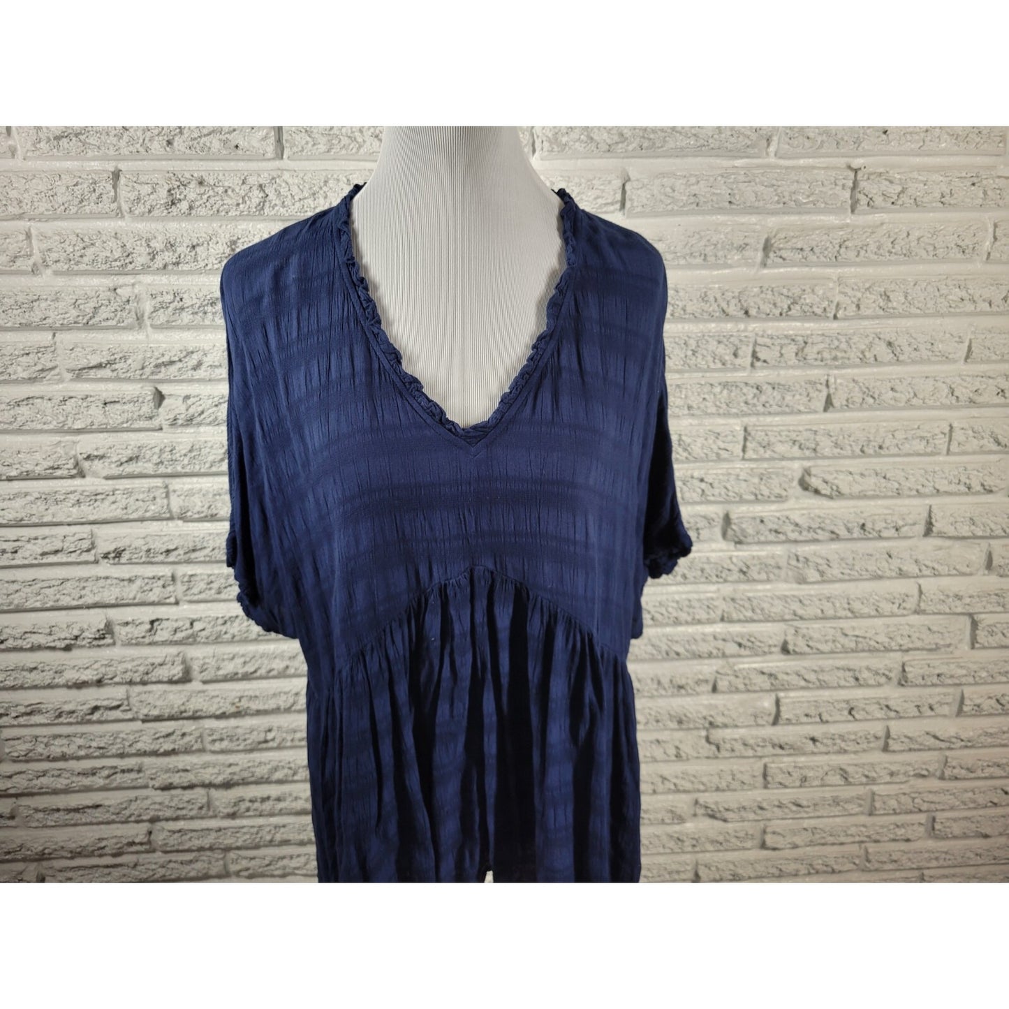 Time Tru Womens Top XXL 20 Plus Short Sleeve Blue Pleated Lightweight Rayon