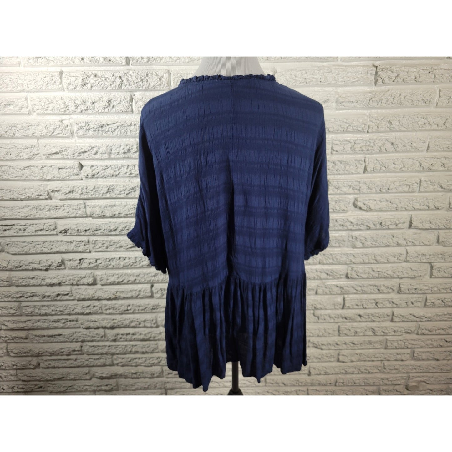 Time Tru Womens Top XXL 20 Plus Short Sleeve Blue Pleated Lightweight Rayon