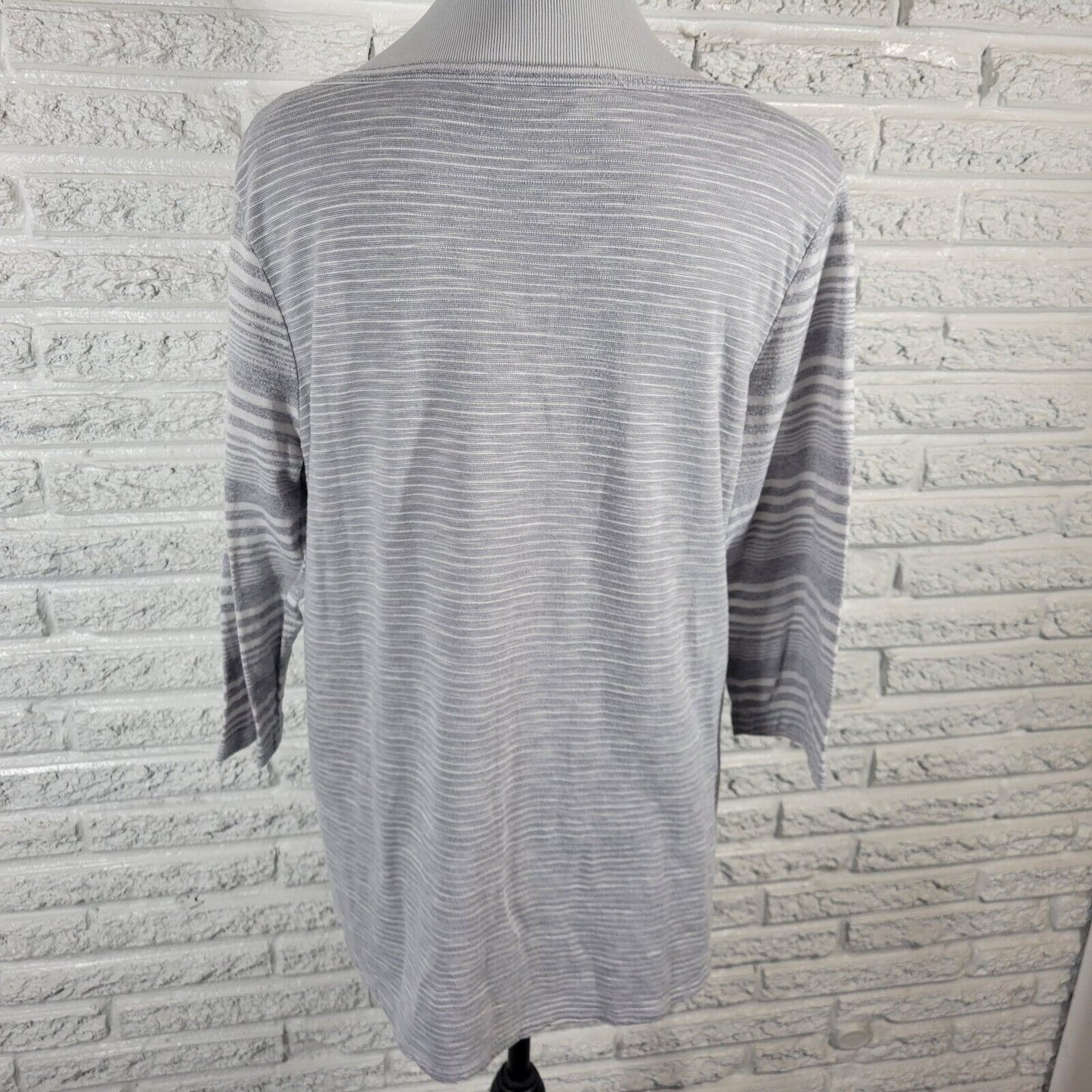 Onque Womens Top Extra Large XL 3/4 Sleeve Gray Stripe Knit Soft Comfy Casual