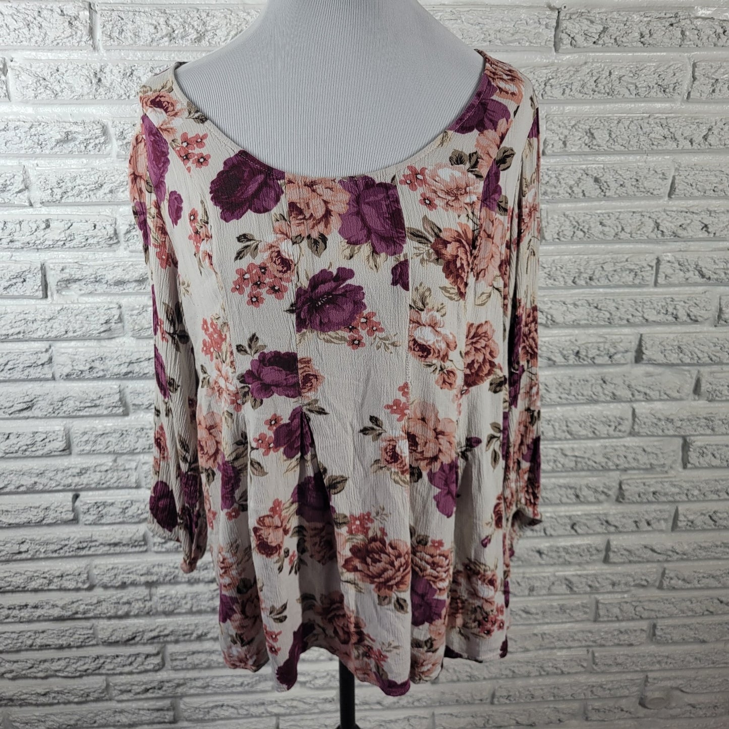 Torrid Womens Top 2 2X Plus Long Sleeve Purple Floral Rayon Lightweight Crinkle