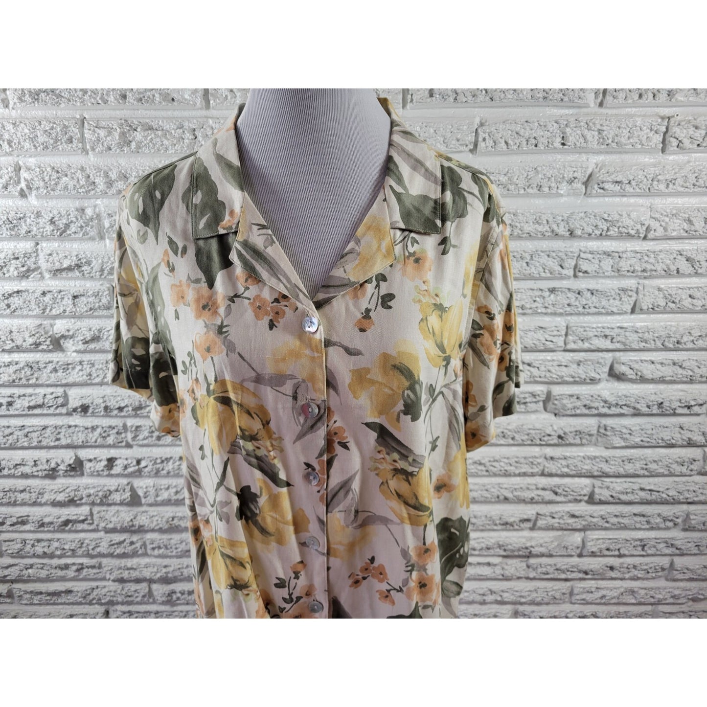 Caribbean Joe Womens Top Extra Large XL Short Sleeve Collar Yellow Floral Casual