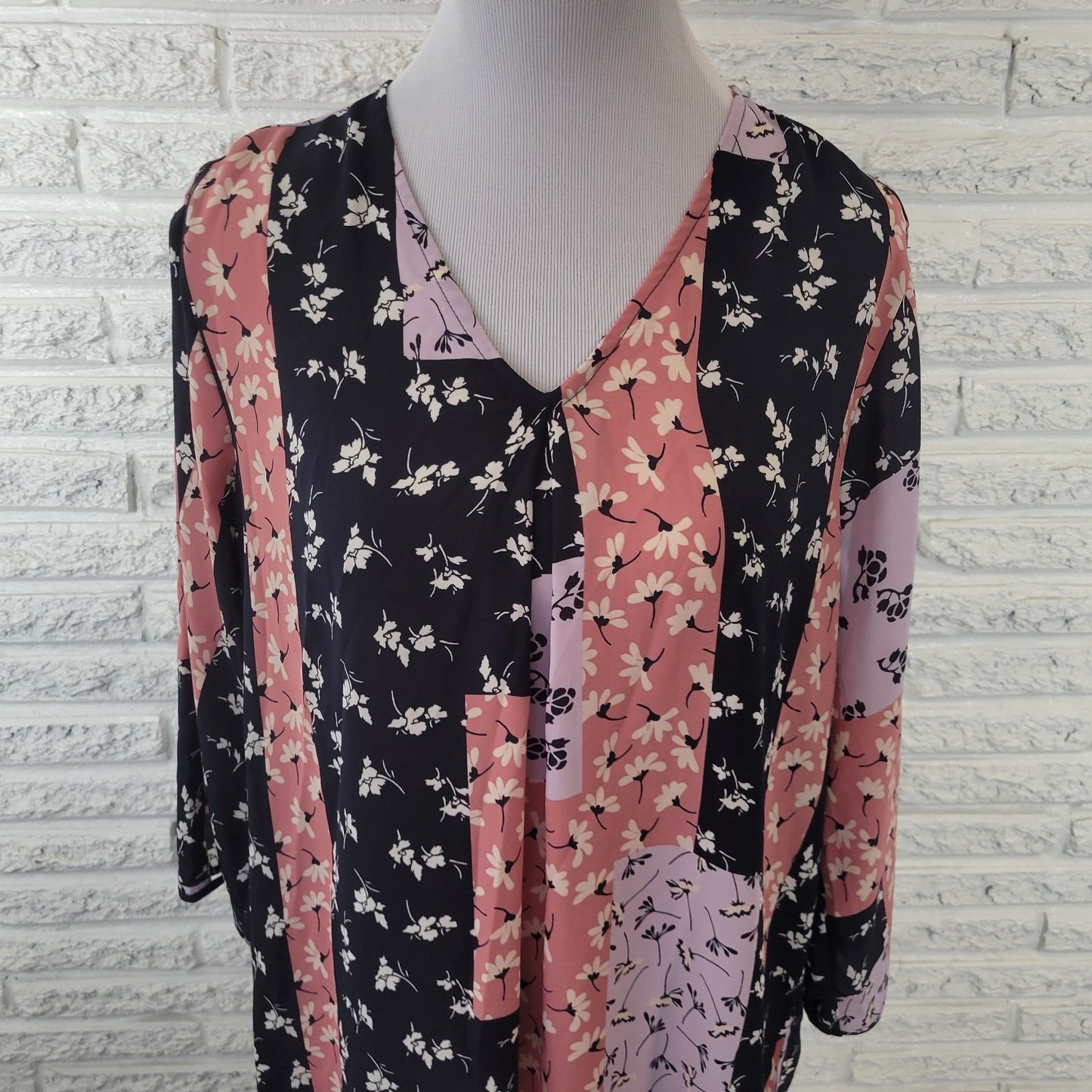 Cato Est 1946 Womens Top 14W 16W Plus 3/4 Open Sleeve Semi Sheer Pink Floral