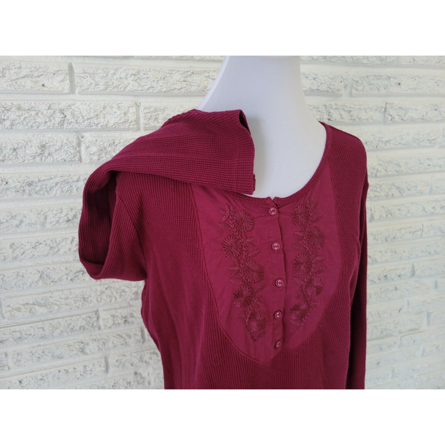 Dress Barn Womens Sweater 22 24 Plus Henley Button Burgundy Waffle Knit Ribbed