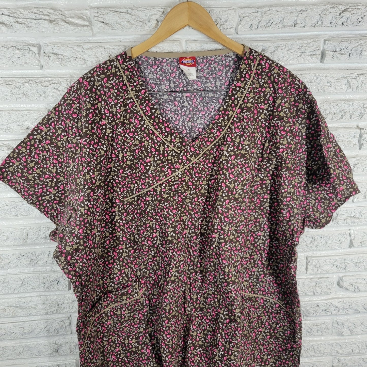 Dickies Unisex Scrub Top 4XL Plus Brown Floral Cotton Hearts Rosebuds Pockets