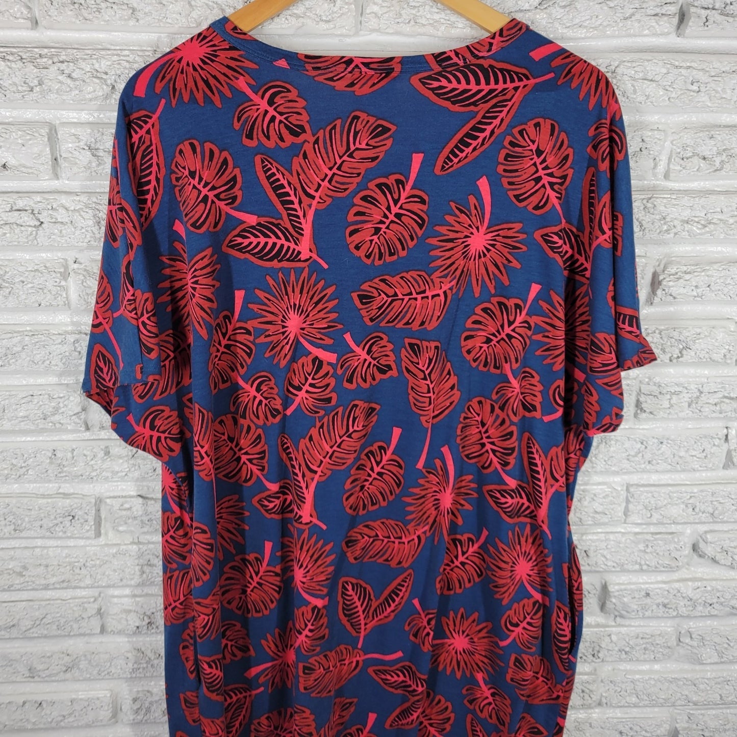 LuLaRoe 3XL Dress Blue Floral Plus Size Knee Length Short Sleeve Stretch Travel