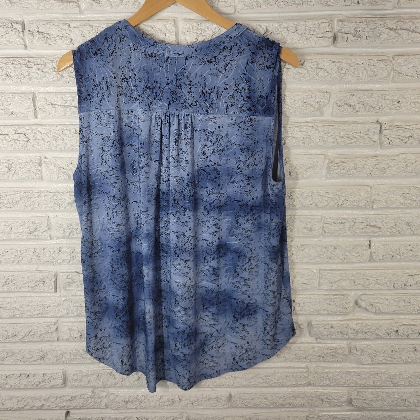 NY Collection Womens Top XL Sleeveless Blue Floral Embroidered Pintucked Comfy