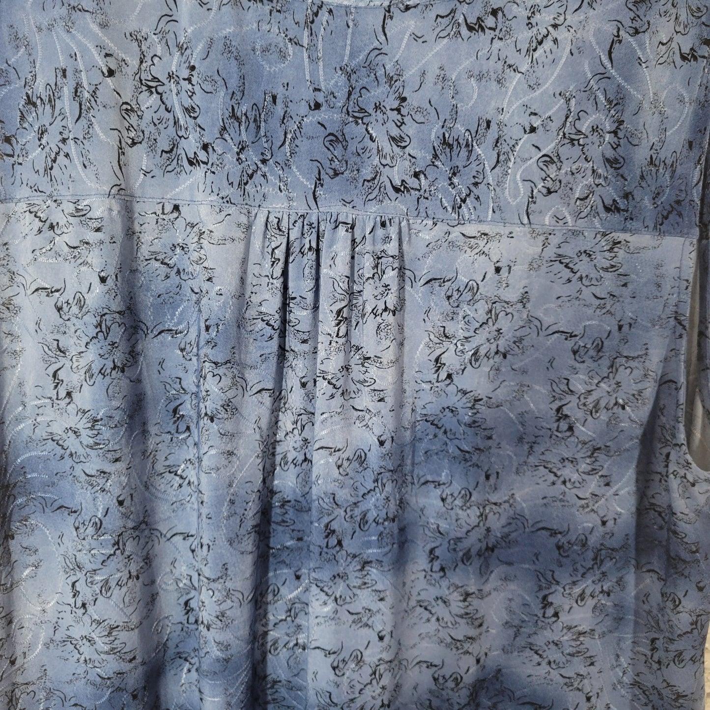 NY Collection Womens Top XL Sleeveless Blue Floral Embroidered Pintucked Comfy