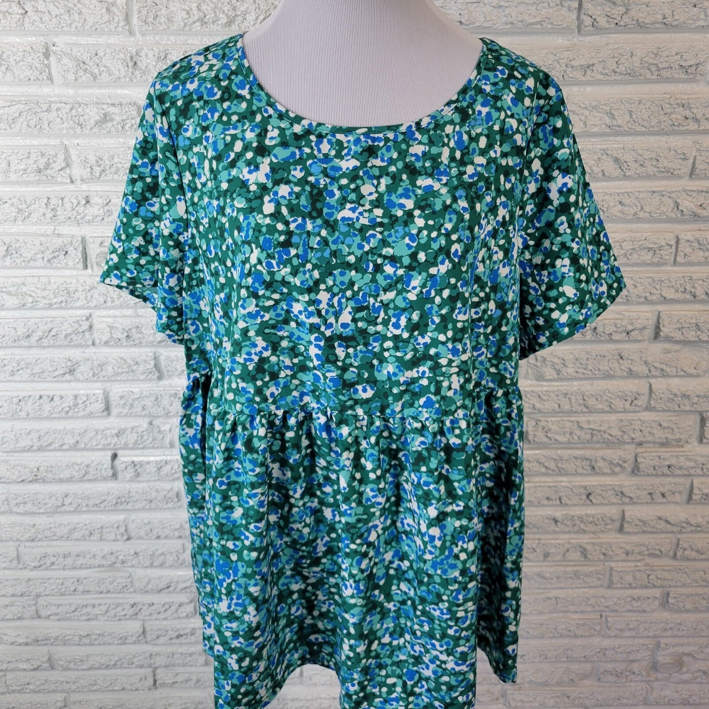 Emery Rose Womens Top 2XL Plus Tunic Baby Doll Green Watercolor Poly Blend