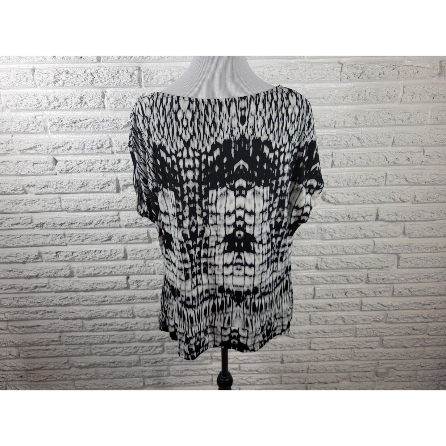 New York & Co Womens Top Extra Large Sleeveless Black Watercolor Draped Neck