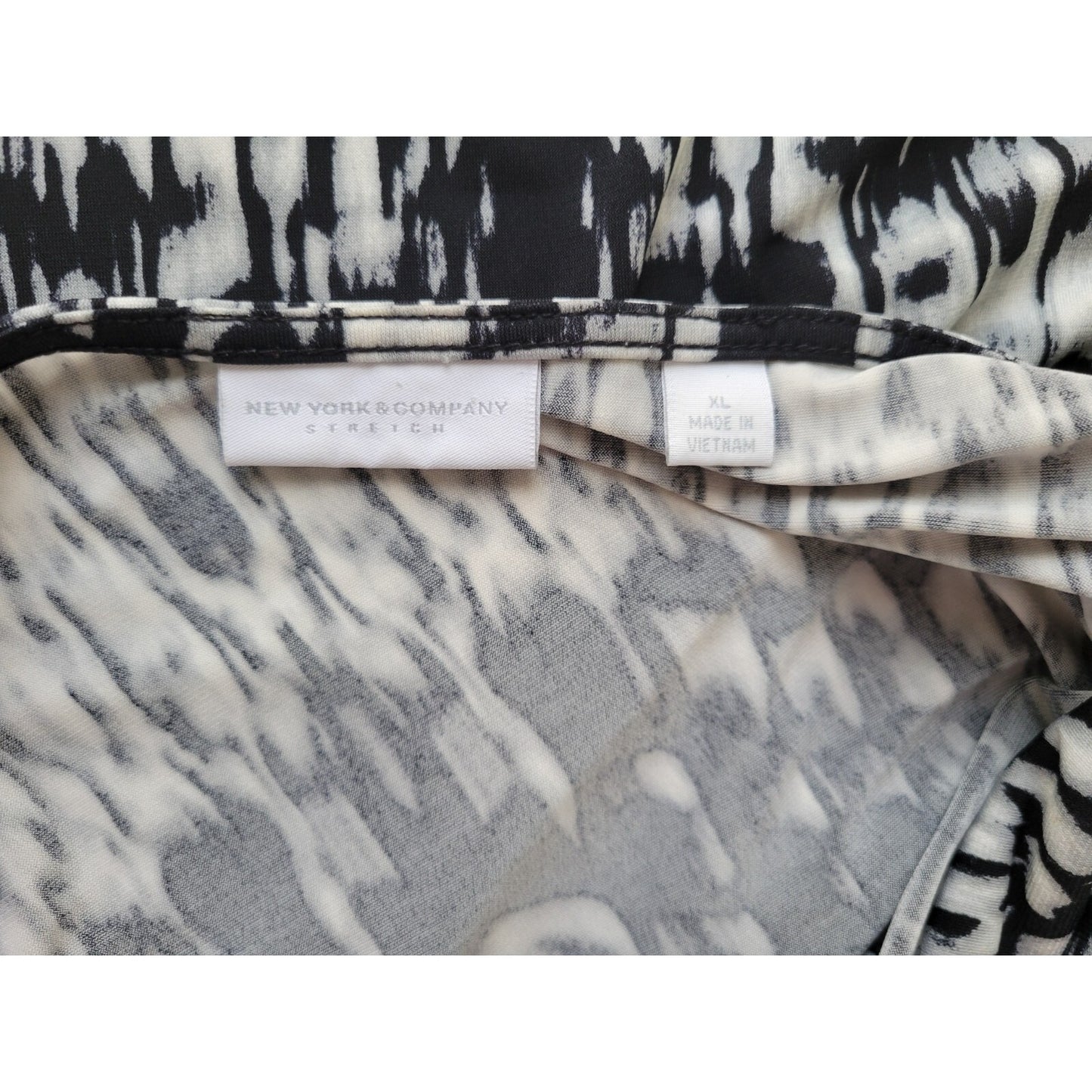 New York & Co Womens Top Extra Large Sleeveless Black Watercolor Draped Neck