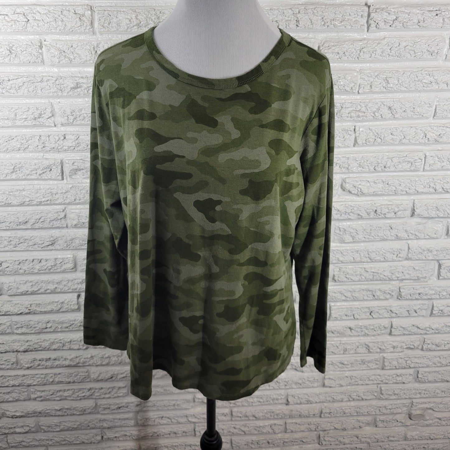 Ana Womens Top XXL 2XL Plus Tee Long Sleeve Green Camouflage Cotton Blend Comfy