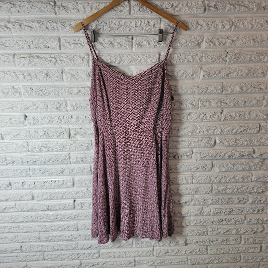 Old Navy Women's XL Purple Geometric Diamond Fit Flare Slip Mini Dress Rayon