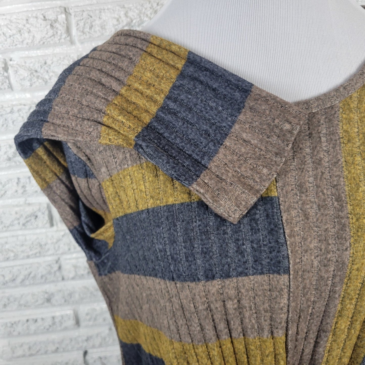 Live Let Live Womens Sweater XL Long Sleeve Blue Gold Stripe Knotted Hem Comfy