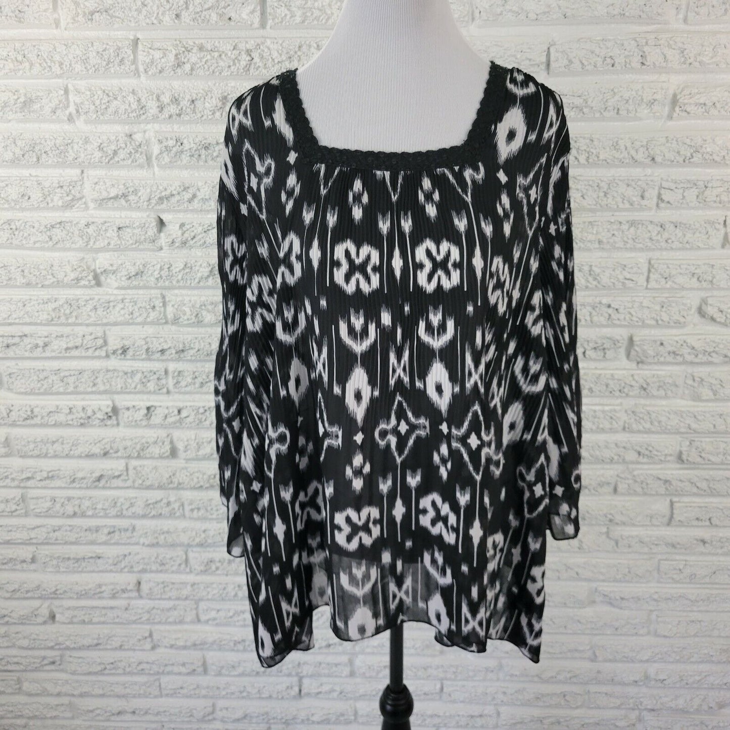 Avenue Womens Top 26 28 Plus 3/4 Sleeves Black Geometric Sequins Sheer Lace