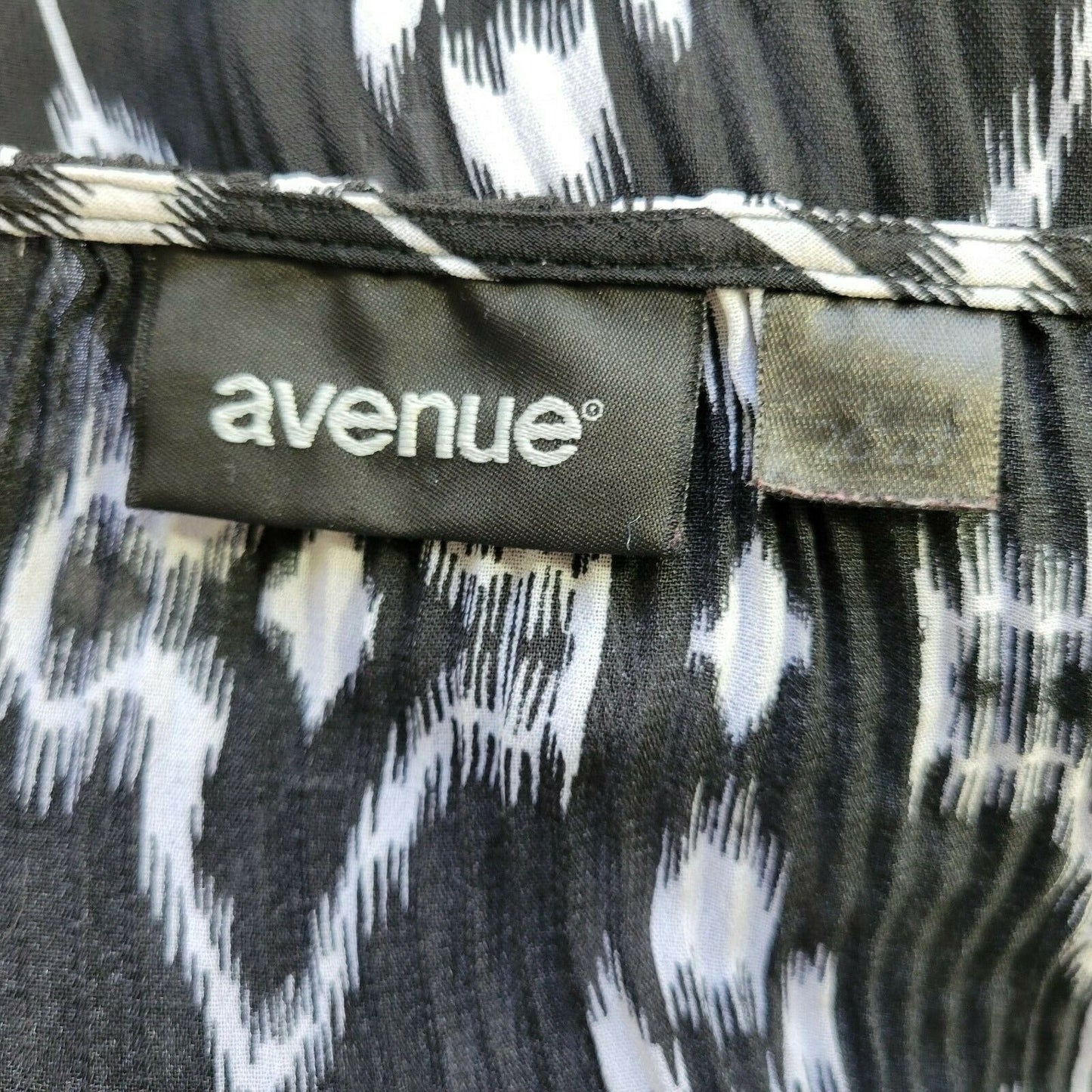 Avenue Womens Top 26 28 Plus 3/4 Sleeves Black Geometric Sequins Sheer Lace