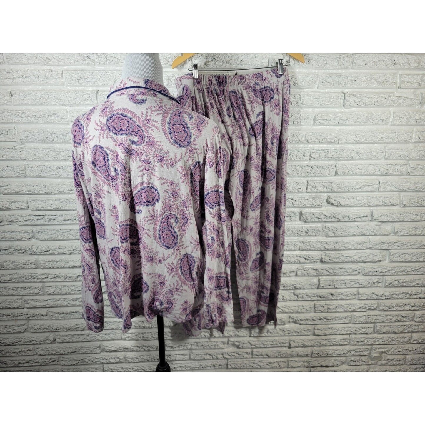 Liz Claiborne Womens Pajama Set Extra Large XL Purple Paisley Loungewear Collar