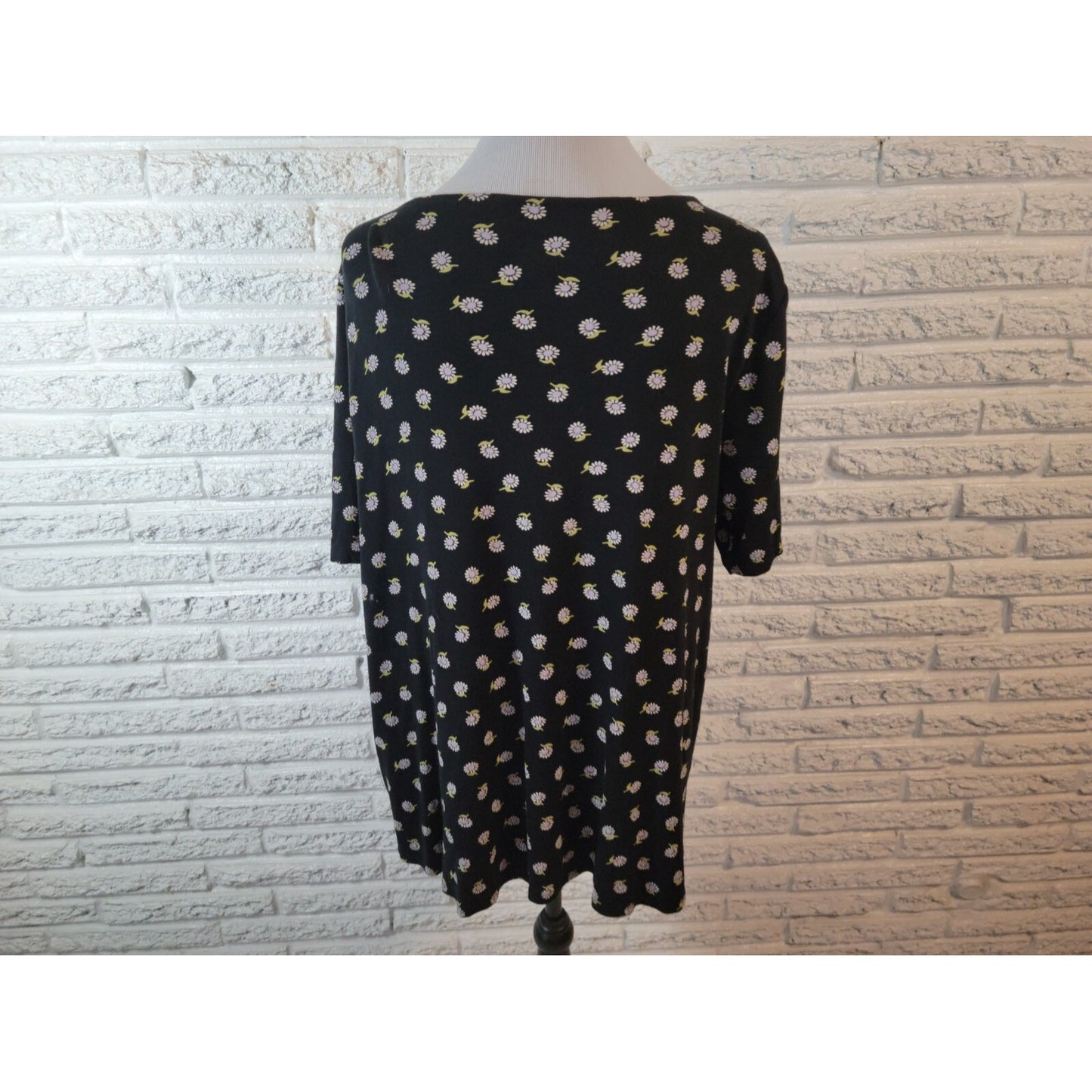 J Jill Womens Top Extra Large XL Tee Pima Shirttail Daisies Black Cotton Casual