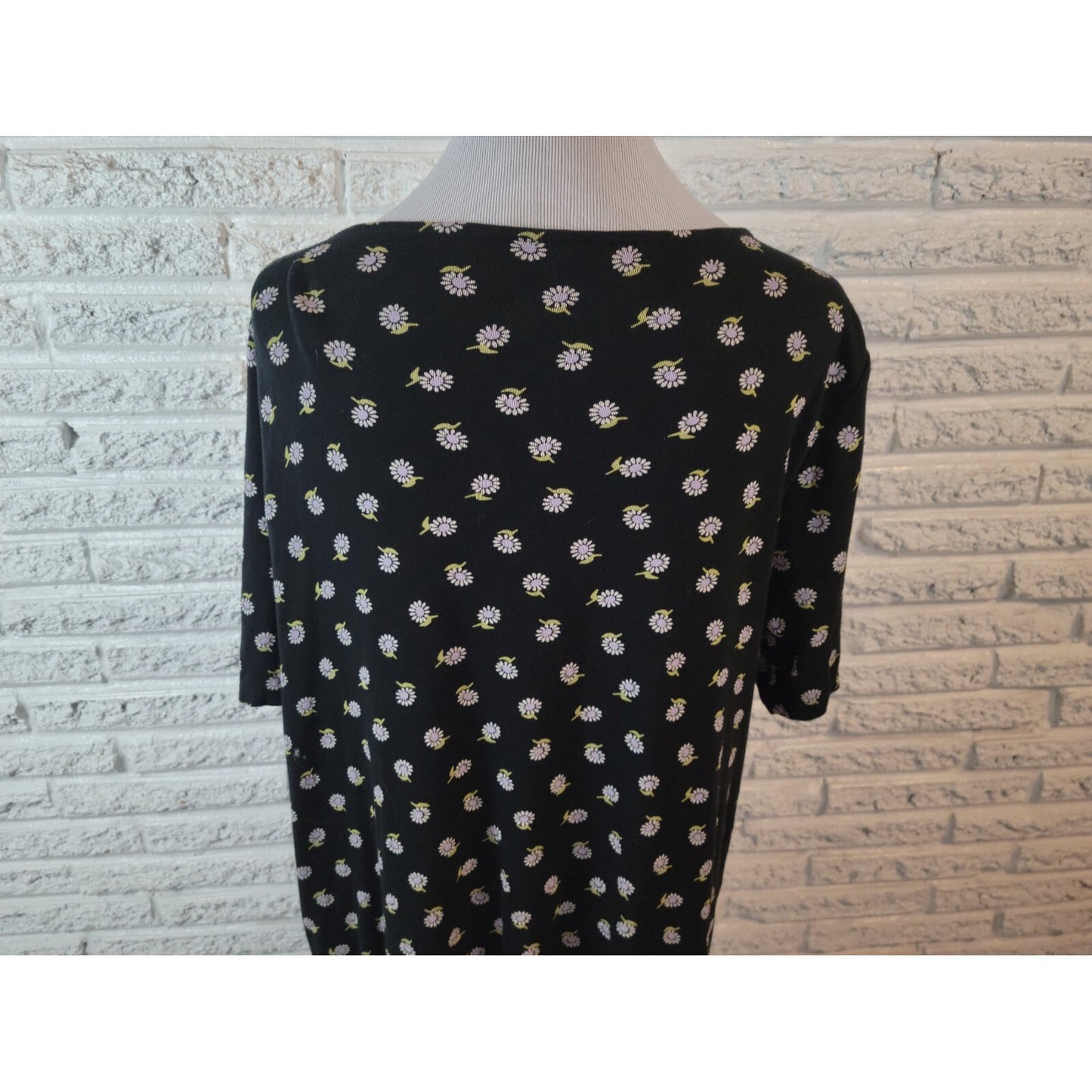 J Jill Womens Top Extra Large XL Tee Pima Shirttail Daisies Black Cotton Casual