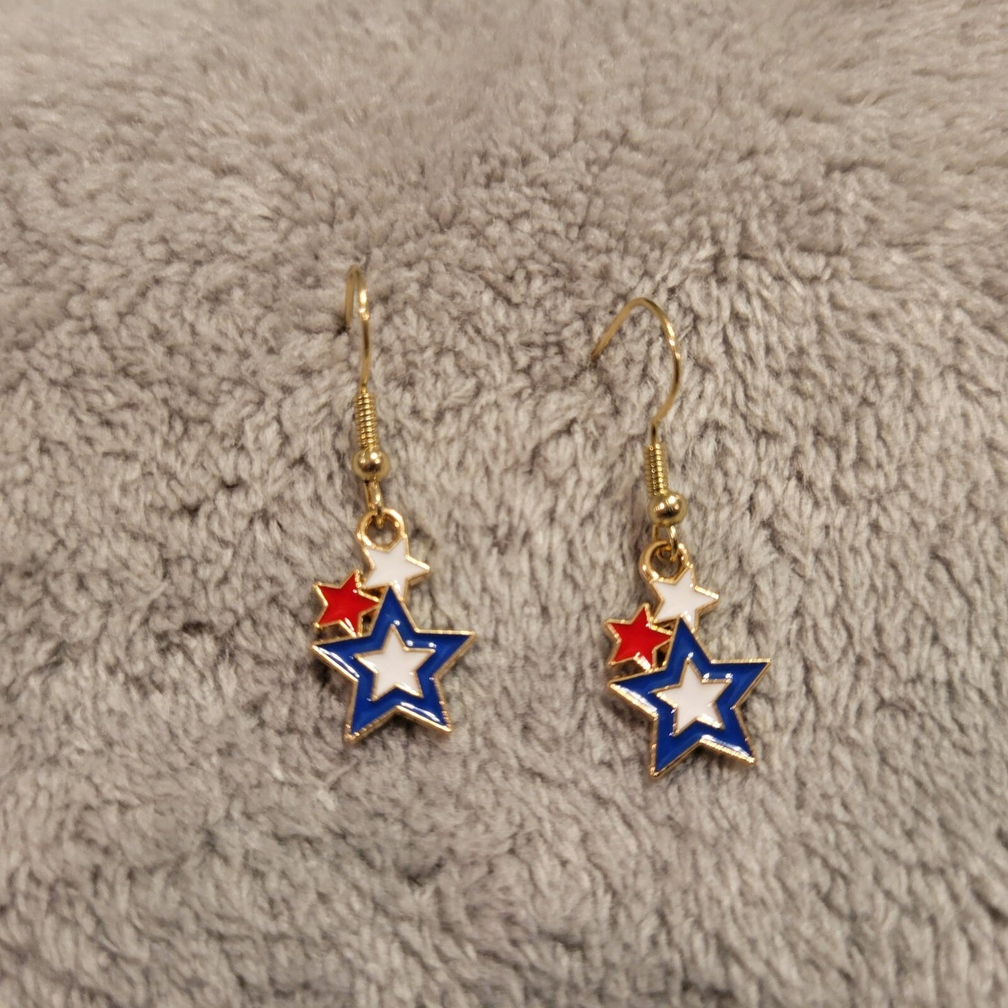 Fourth of July Patriotic Womens Earrings One Pair USA Stars Hanging Dangle