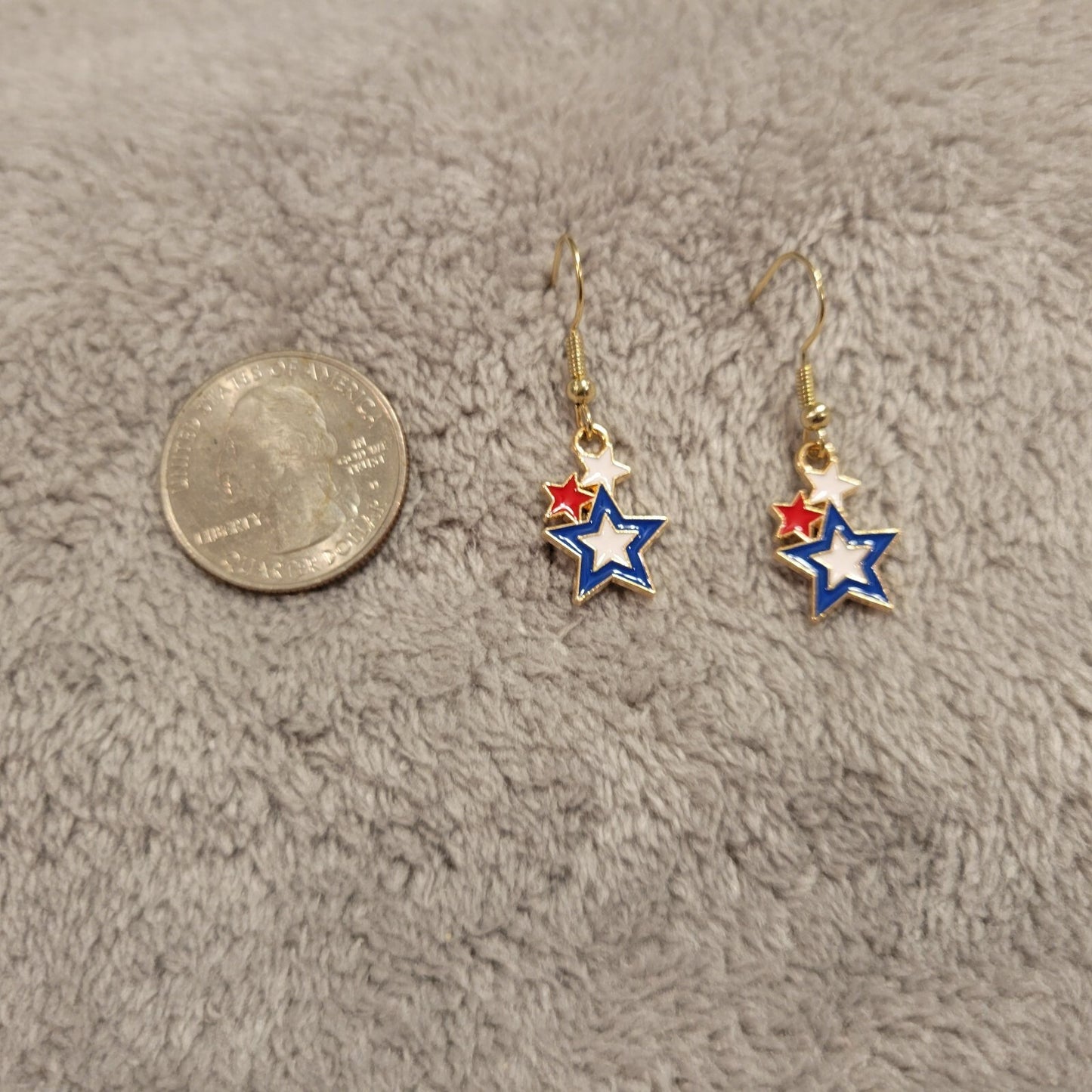 Fourth of July Patriotic Womens Earrings One Pair USA Stars Hanging Dangle