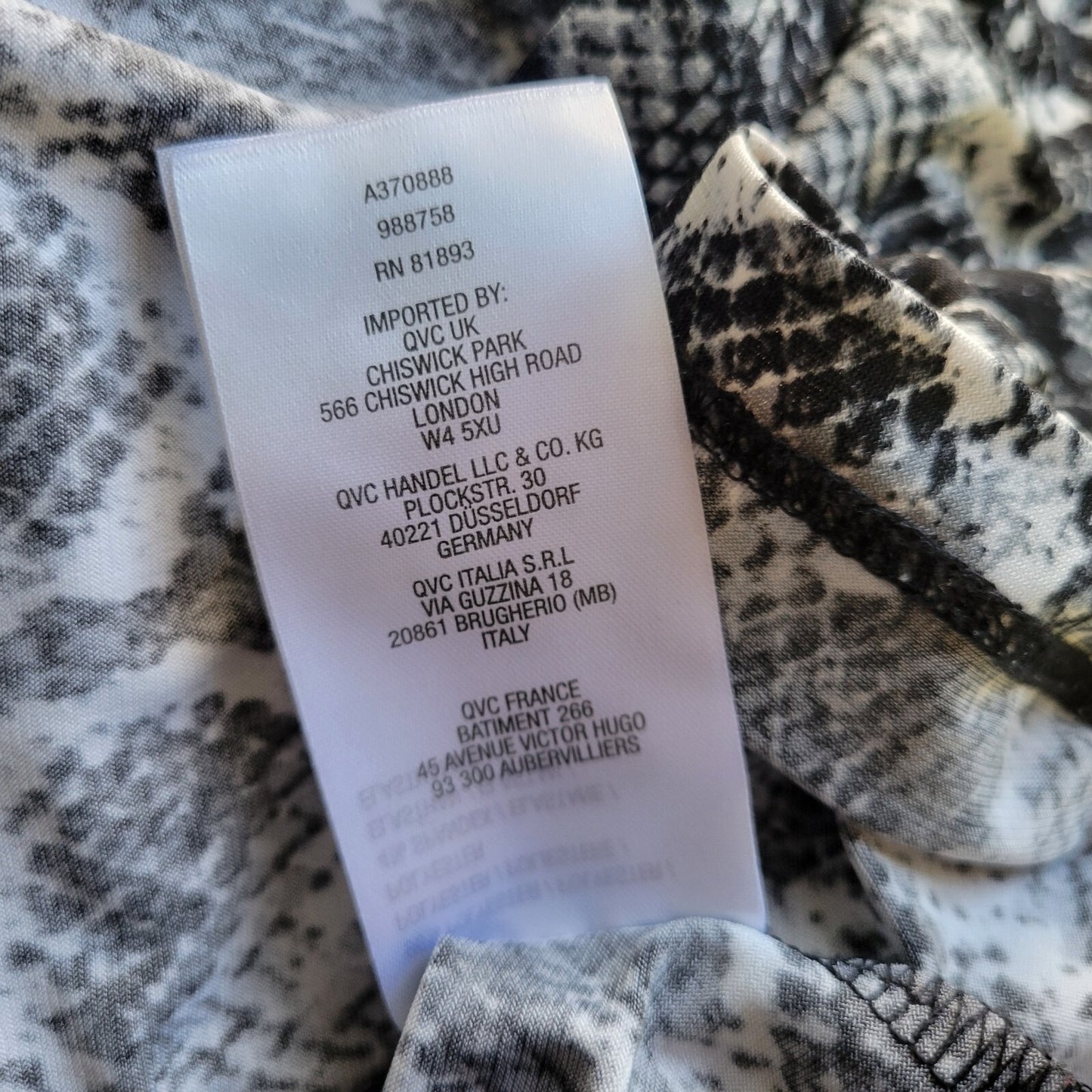 Susan Graver QVC Womens Top 1X Plus Tunic Keyhole Neck Black Animal Print Career