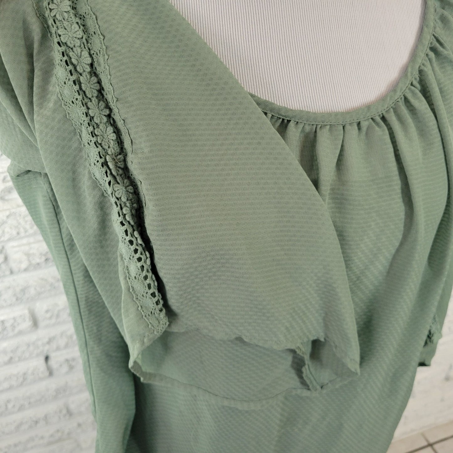 Alyx Womens Top Extra Large XL Sheer Crochet 3/4 Sleeve Green Lined Under Tank