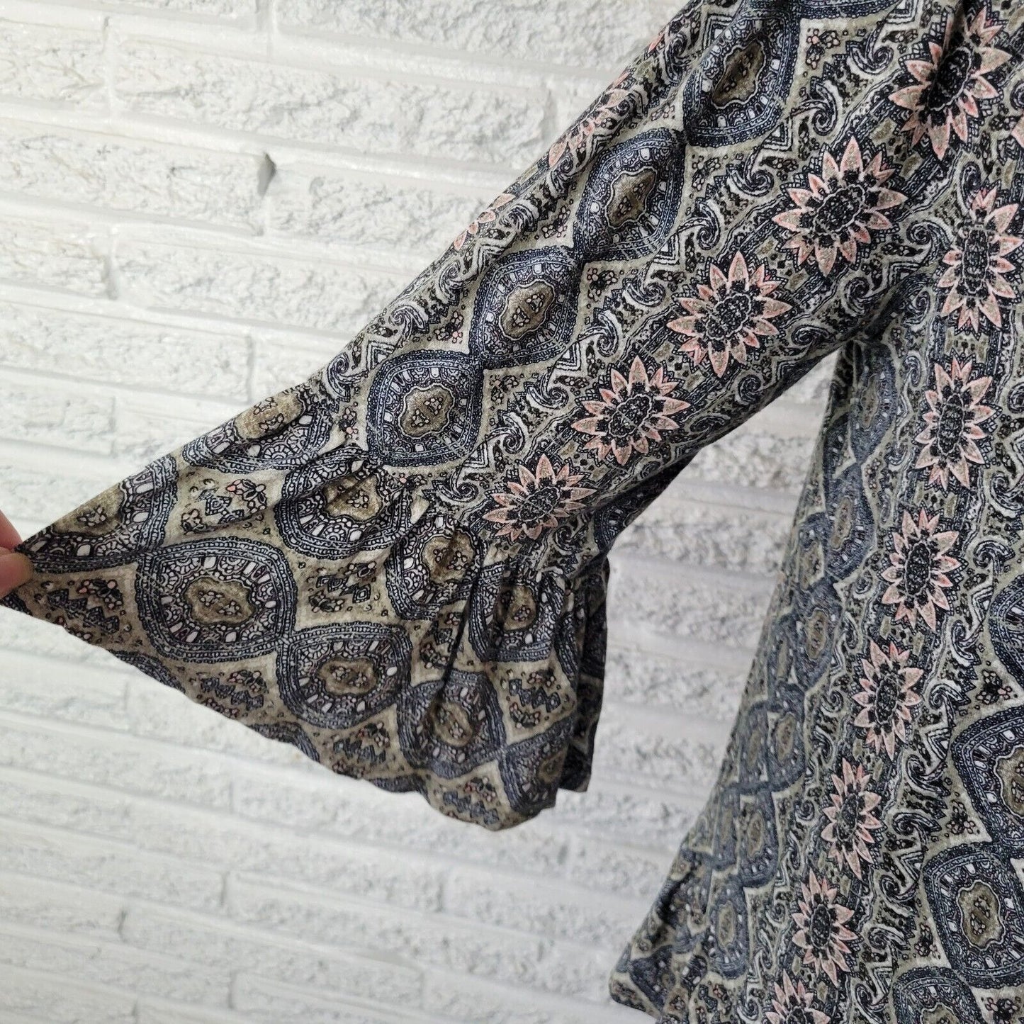 Style Co Womens Top 0X 3/4 Bell Sleeve On Off Shoulder Green Pink Lightweight