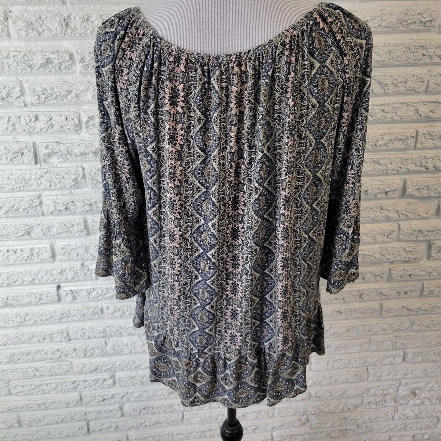 Style Co Womens Top 0X 3/4 Bell Sleeve On Off Shoulder Green Pink Lightweight