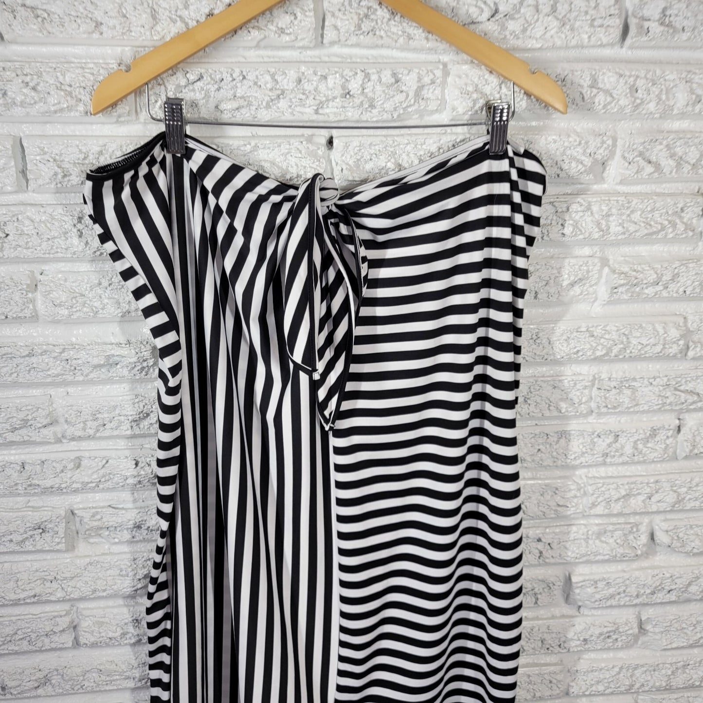 Shein Womens Skirt 4XL Plus Midi Pull On Black Stripe Knotted Waist Lightweight
