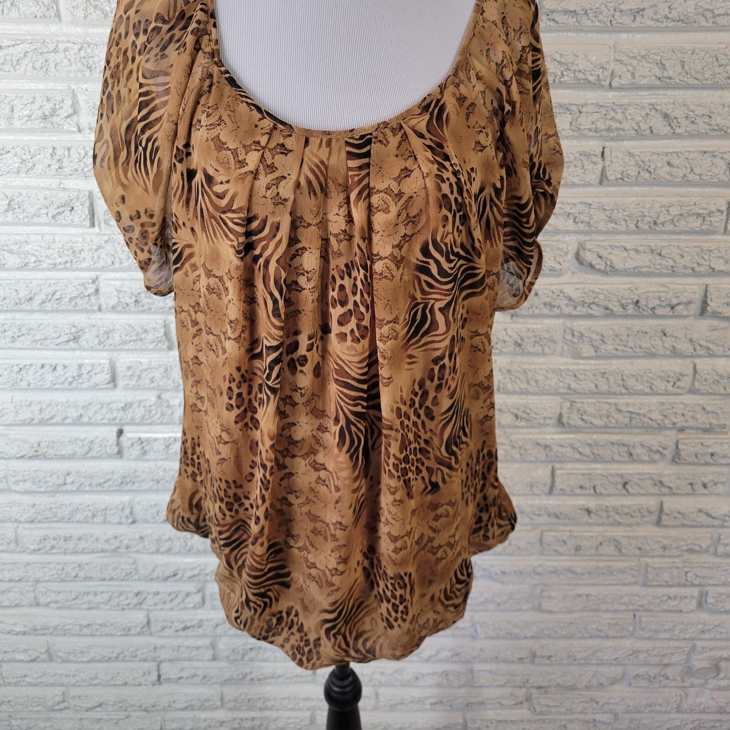 Roz Ali Womens Top 2X Plus Sheer Sleeve Brown Animal Print Polyester Pleated