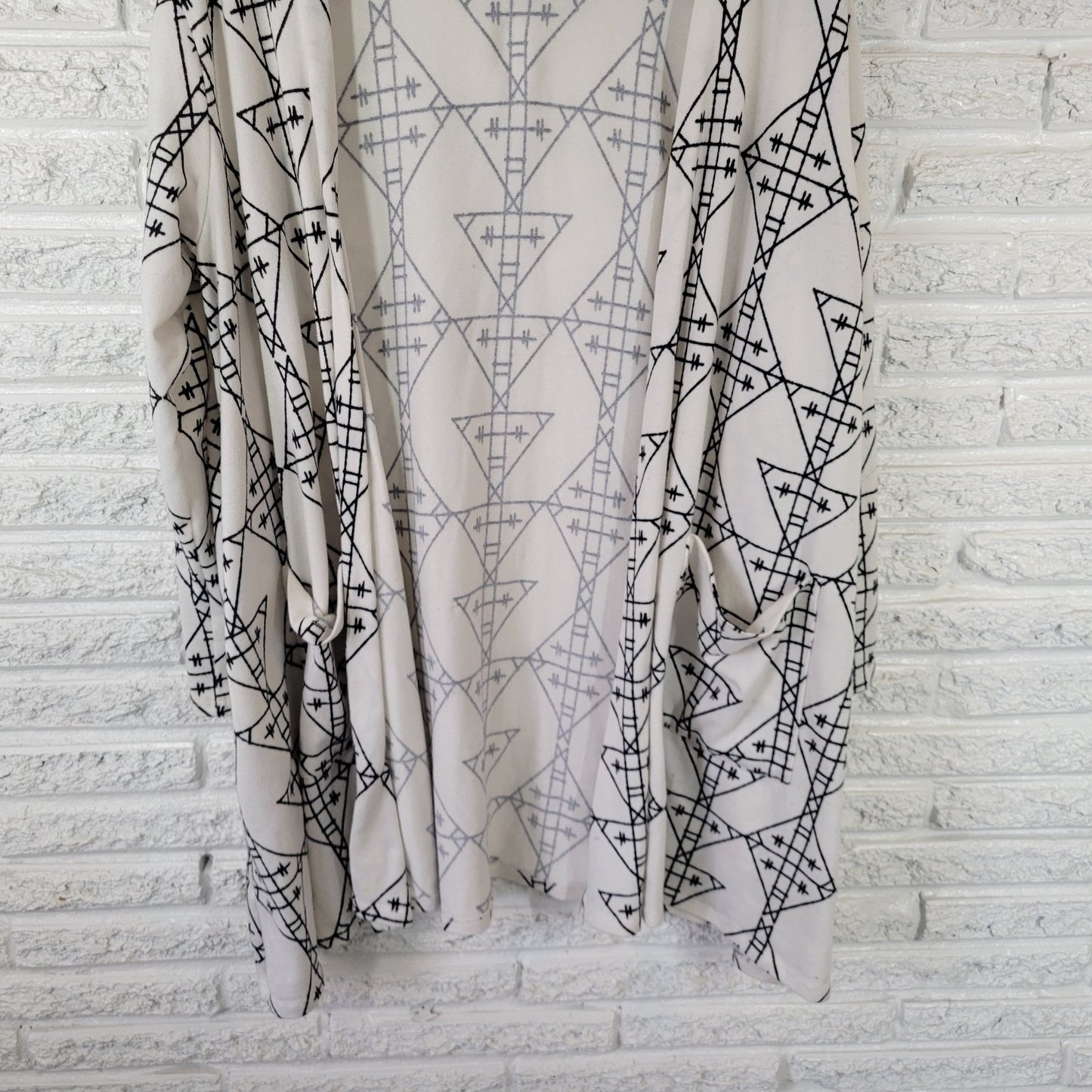 Lularoe Womens Sweater XL Cardigan Open Black Geometric Poly Blend Soft Casual