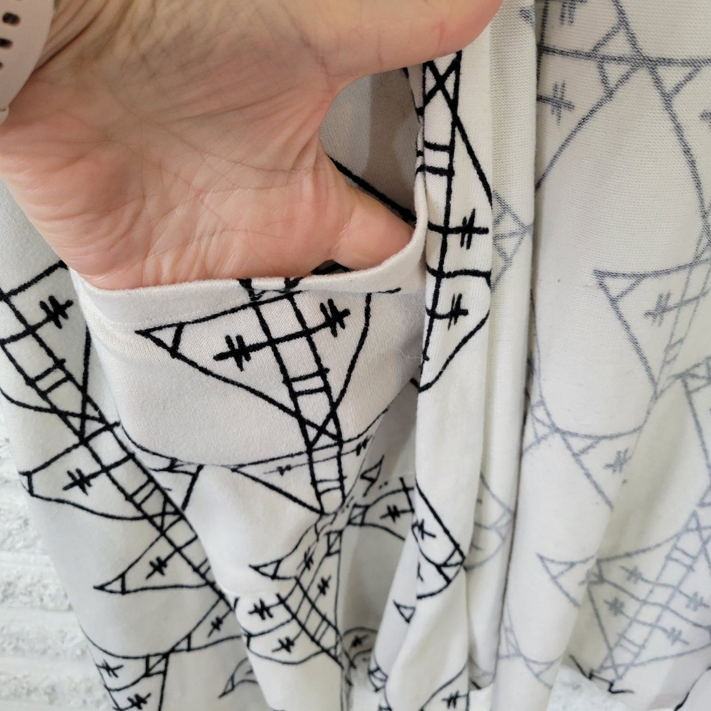 Lularoe Womens Sweater XL Cardigan Open Black Geometric Poly Blend Soft Casual