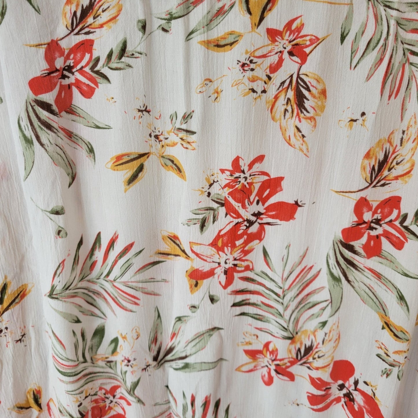 Skies Are Blue Womens Top 1X Plus Sleeveless Red White Floral Ric Rac Pintucked