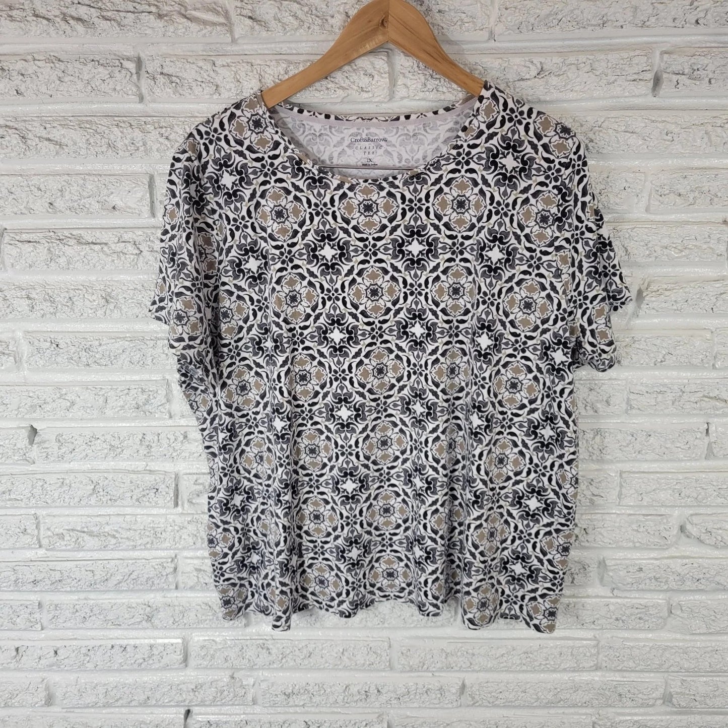Croft & Barrow Women's 2X Plus Size Black White Beige Geometric Cotton Tee Top