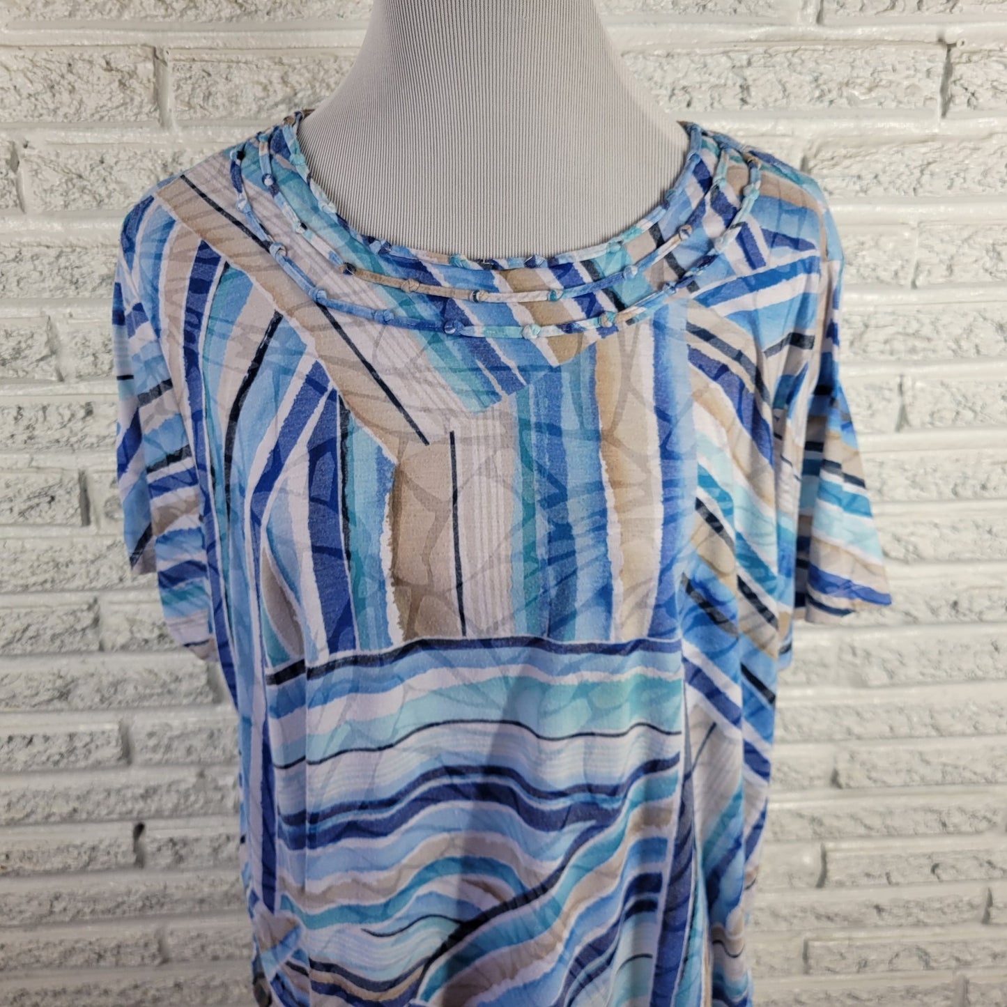 Alfred Dunner Womens Tee Top 2X Plus Blue Tan Geometric Knot Neck Stretch