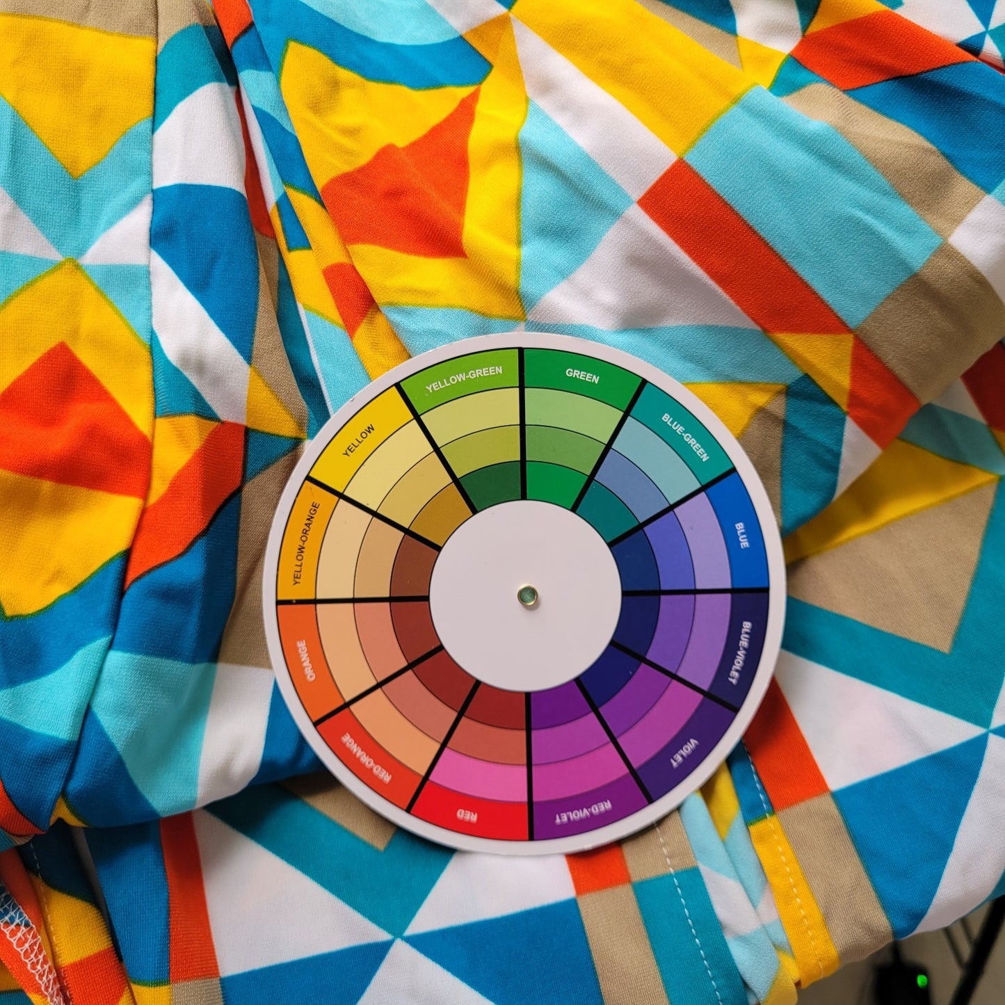 Ashley Stewart Women's 30/32 Plus Blue Yellow Geometric Sleeveless V-Neck Midi