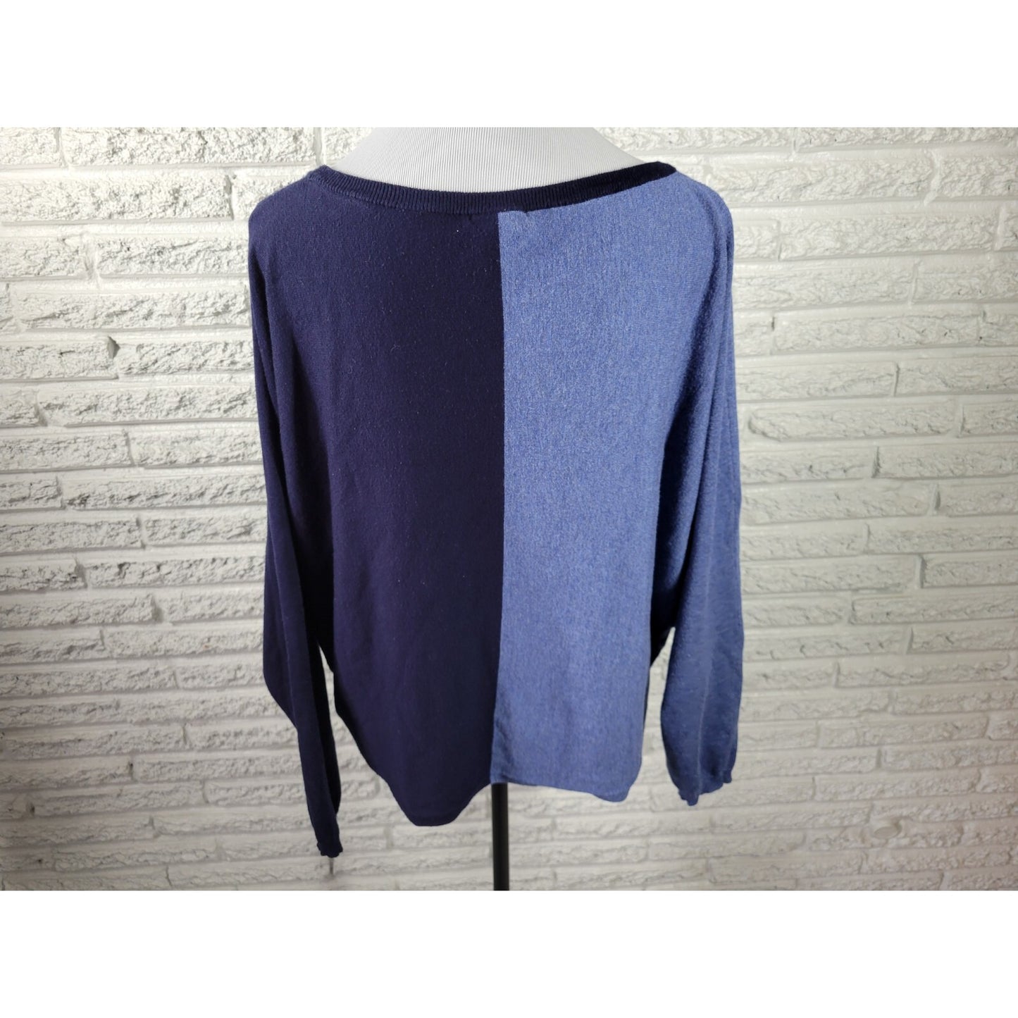 Venus Sweater XL Women Blue Color Block Dolman Sleeve Tight Knit Pullover